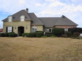 219 Radbrook Dr, Bossier City, LA 71112
