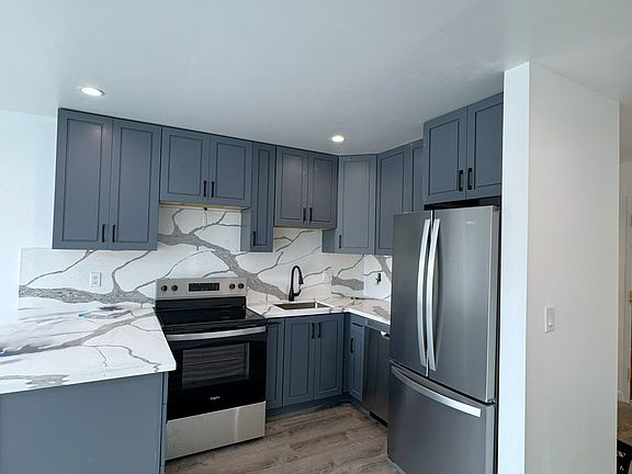 2nd image of 105 Sickles Ave APT 1
