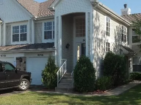 9056 Heathwood Cir #A, Niles, IL 60714