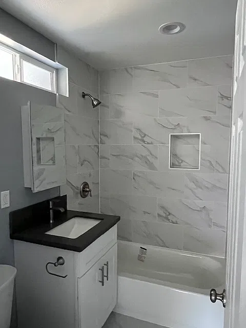 3 bed, 1310 sqft, $2,950 — Photo 2