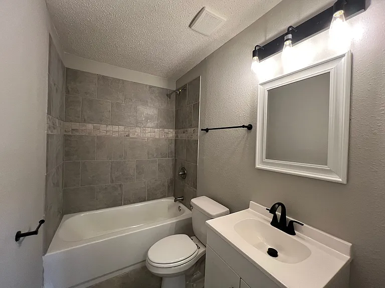 180 Tillman St — Photo 5