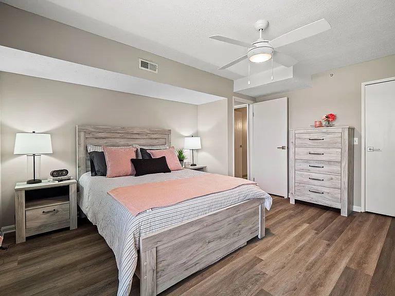 Cherry Tree Village Apartments — Photo 271