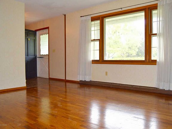5th image of 1651 Birchwood Dr