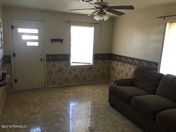 4th image of 211 Mamie St