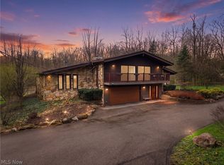 9715 Stafford Rd, Chagrin Falls, OH 44023