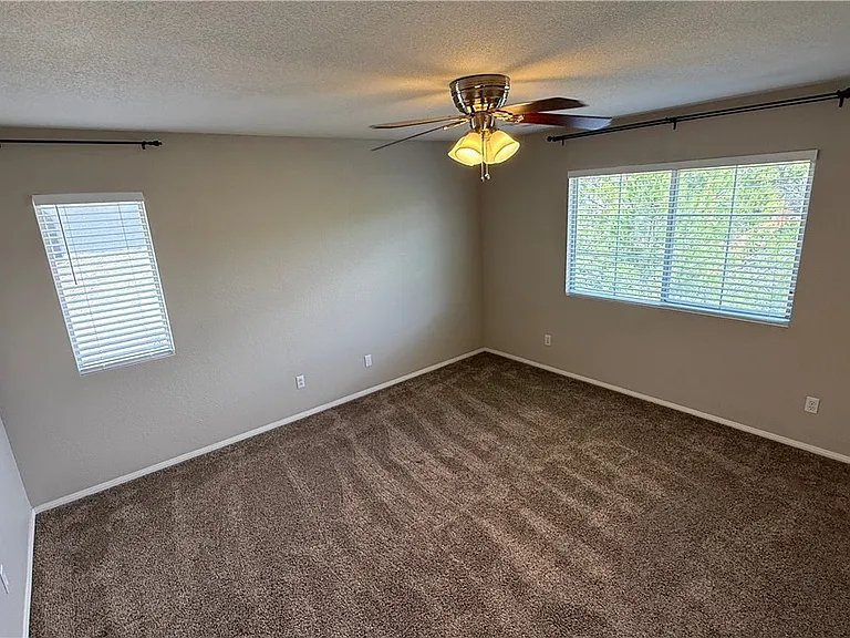 10024 Via Toro Ave — Photo 32
