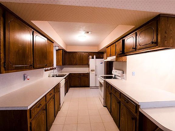 2nd image of 1310 E Kean St