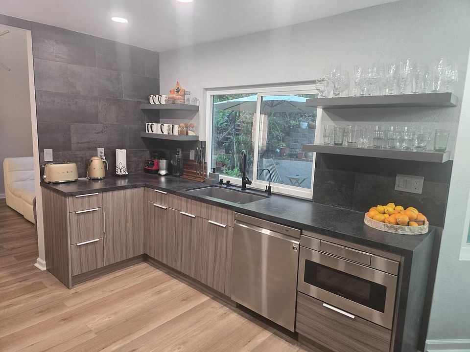 Kitchen, 1st floor