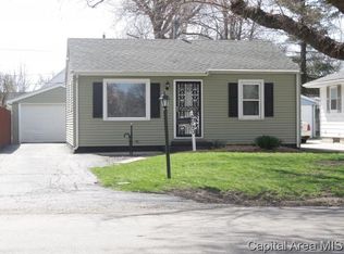 2120 E Converse Ave, Grandview, IL 62702