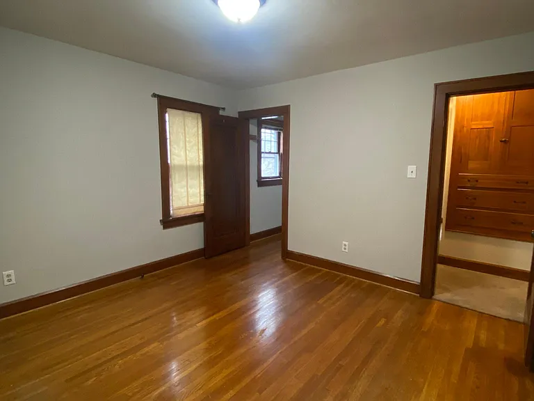 480 Brevoort Rd — Photo 14