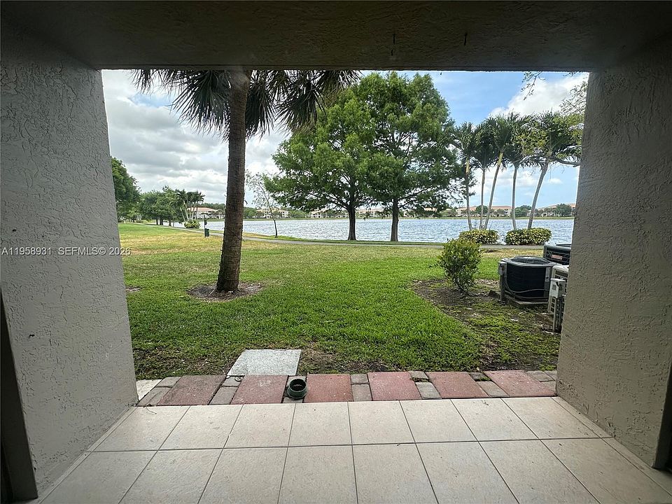 1st image of 5005 Wiles Rd APT 104