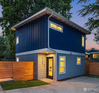6732 18th Avenue SW, Seattle, WA, 98106