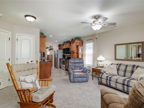 5th image of 4805 N Creek Woods Dr