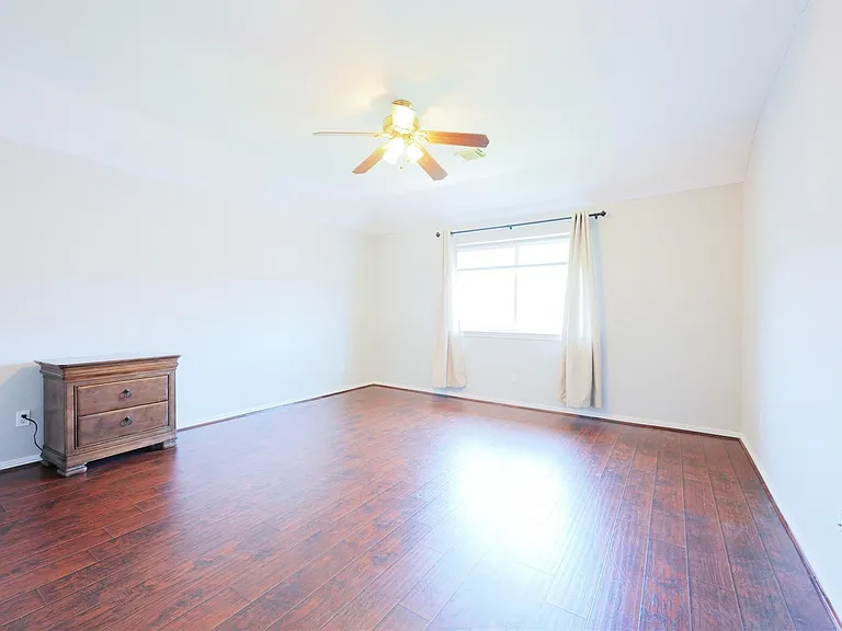 2422 Lansing Cir — Photo 29