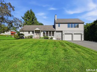 2 Sunnyside Ave, Danbury, CT 06811