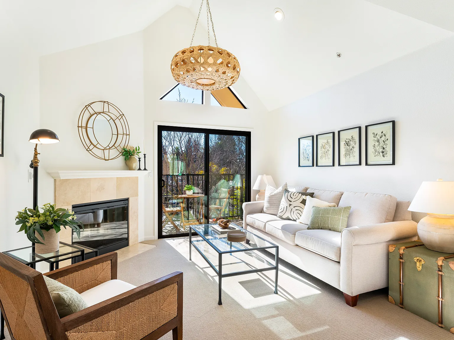 2 bed, 2.0 bath, 960 sqft, $3,200 — Photo 2