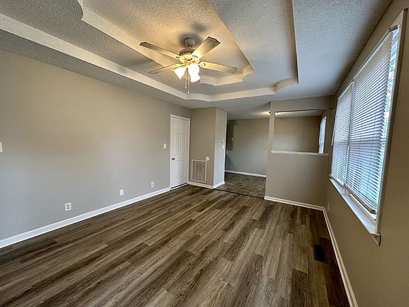 2nd image of 913 Poppy Dr