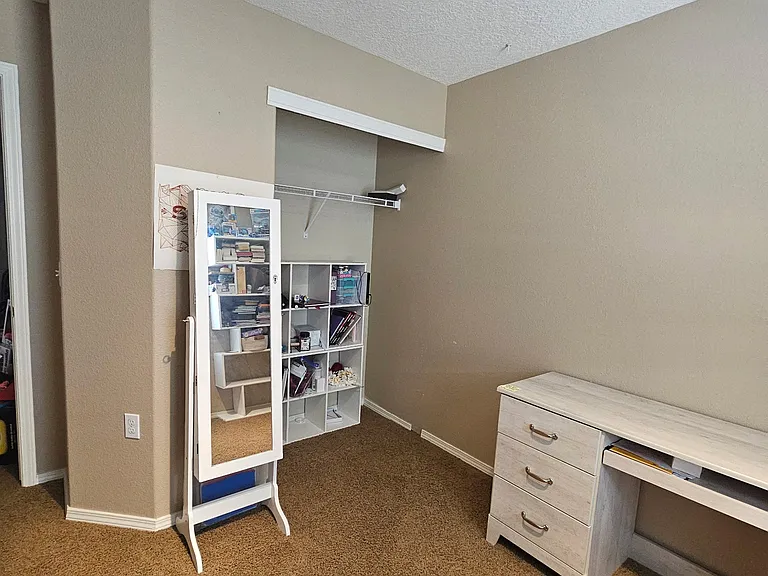 601 Menaul Blvd NE — Photo 30