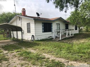 126 Naylor Rd, Calliham, TX 78007