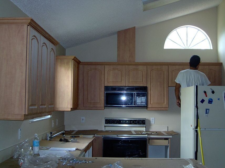 2nd image of 1402 Poinsettia Ave