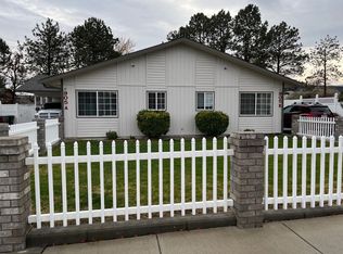 905 Abbot St #A & B, Richland, WA 99352