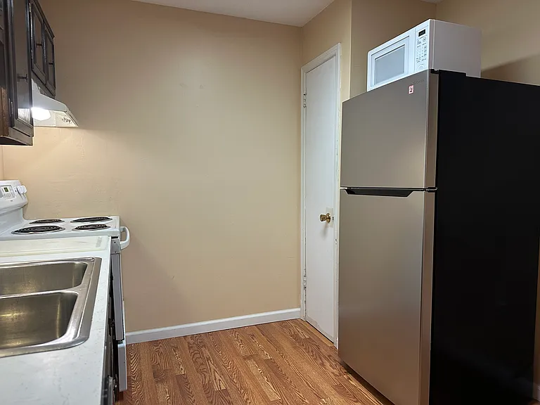 452 Chapel Ridge Dr #H — Photo 13