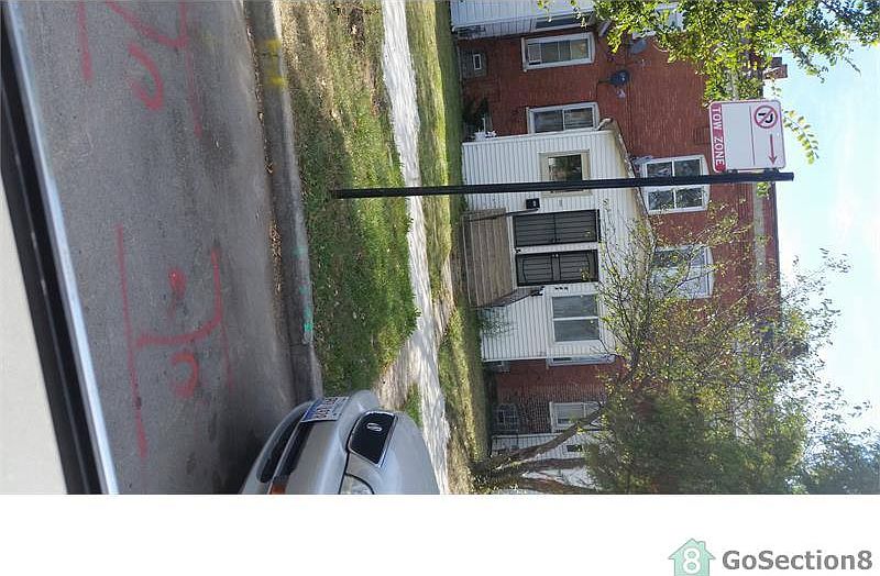 1st image of 10441 S Corliss Ave
