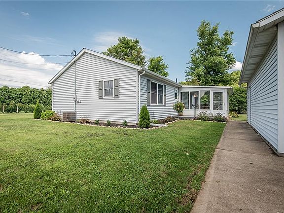3rd image of 3192 Race St SE