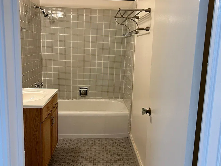 1305 N Harlem Ave #10 — Photo 9