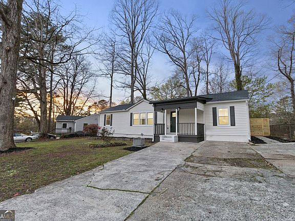 2nd image of 4134 Hanes Dr