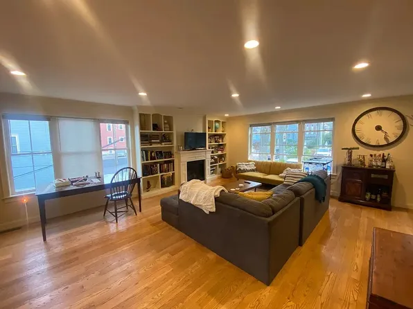 8 Sparhawk St #D1, Brighton, MA 02135