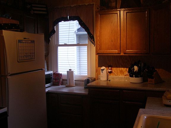 5th image of 226 S B St