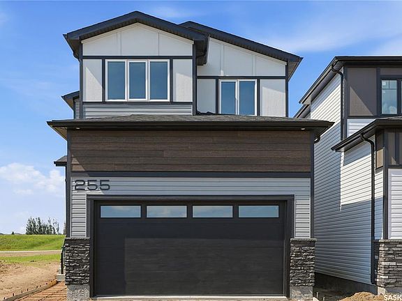 2nd image of 255 Doran WAY