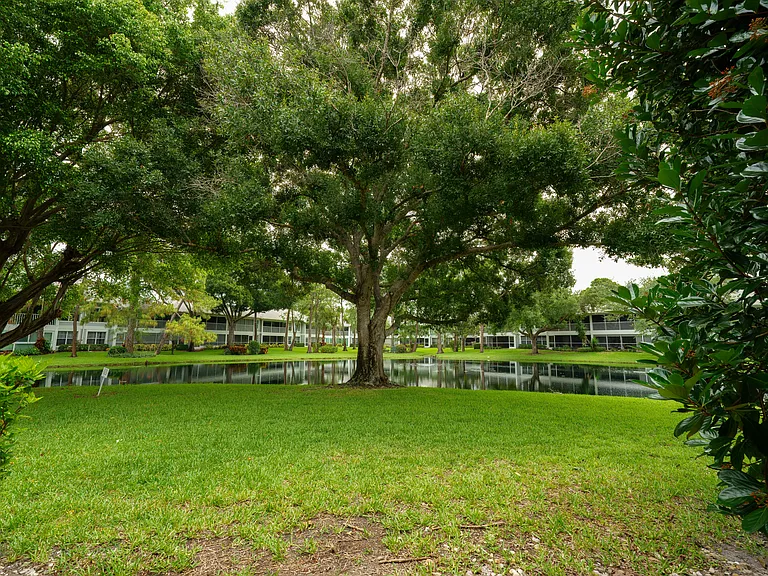 600 Misty Pines Cir #106 — Photo 20
