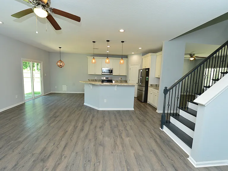 4219 Helen St — Photo 6