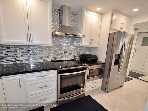 4th image of 3015 N Ocean Blvd APT 3L