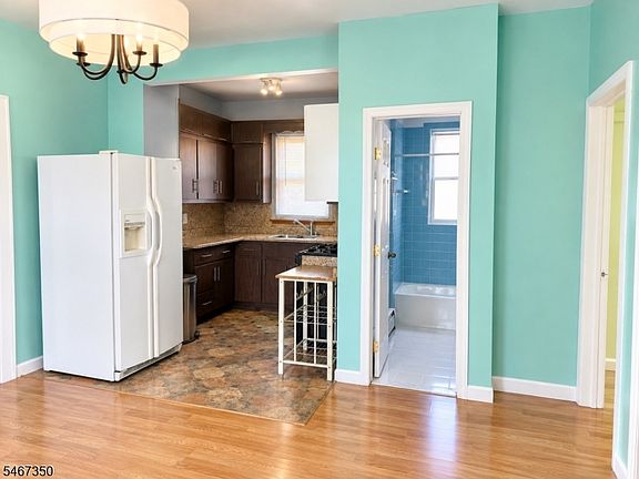 3rd image of 400 Madeline Ave
