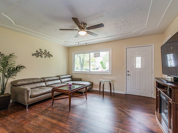 3rd image of 532 Hickok Ave