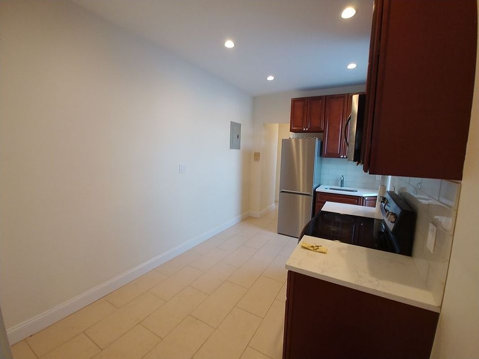 1st image of 14-14 28th Ave #6
