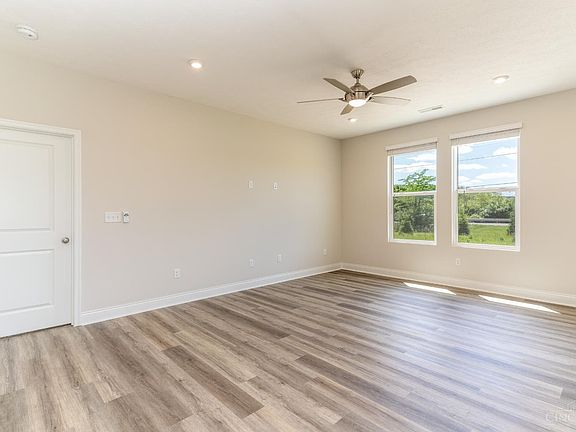4th image of 2463 Bartam Ln