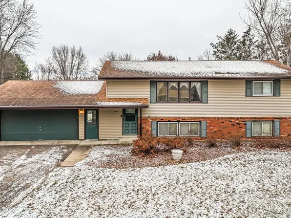 4218 Thru St, Saint Cloud, MN 56303