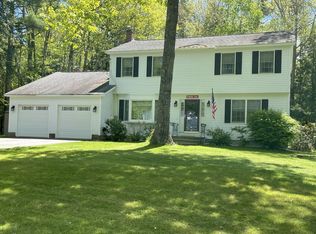 13 Hunter Ln, Topsham, ME 04086