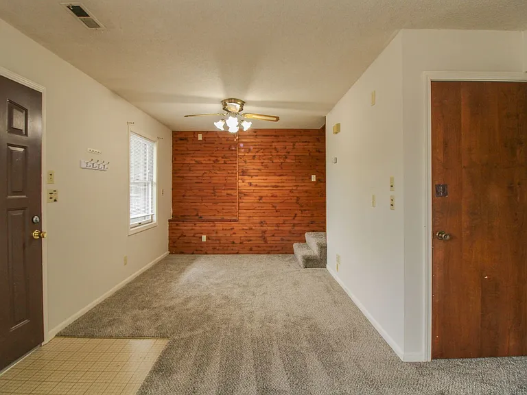 1812 Sunrise Dr — Photo 9