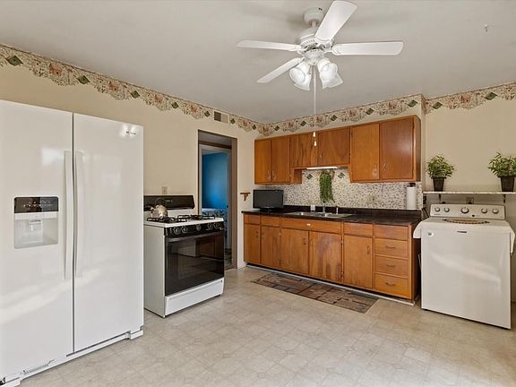 5th image of 223 S Delorenzi Ave