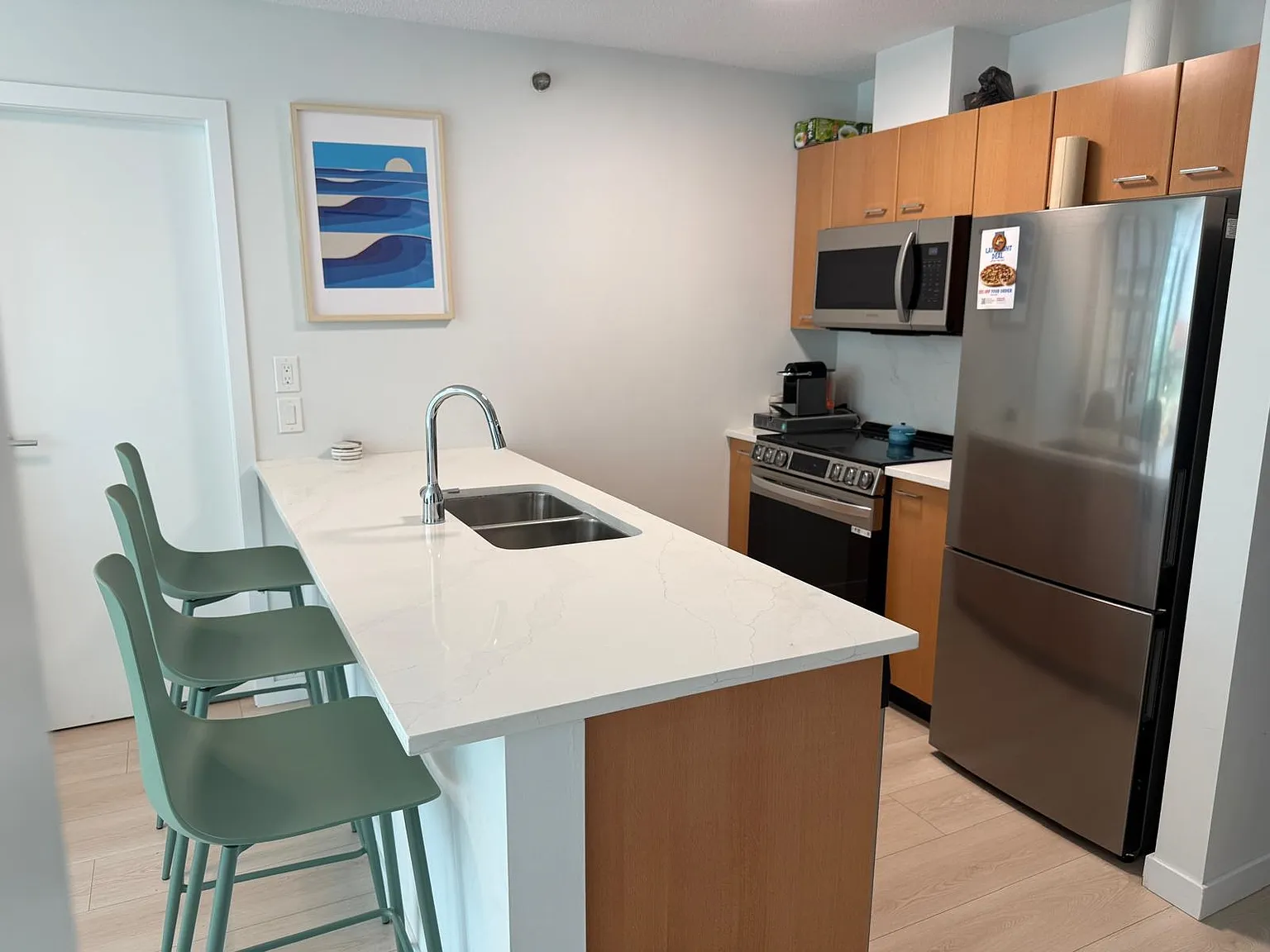 2 bed, 742 sqft, $3,500 — Photo 2
