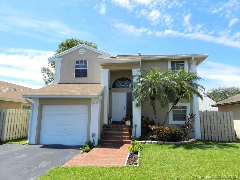 1st image of 10732 NW 37th Pl