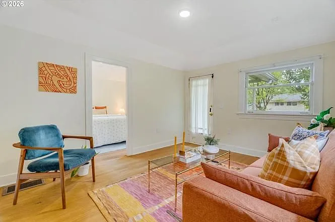 6351 NE 34th Ave — Photo 6