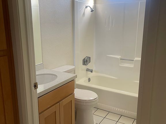 3rd image of 1348 Iris Ave #G