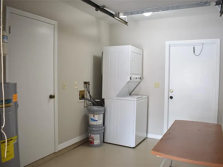 Aura Ct — Photo 25