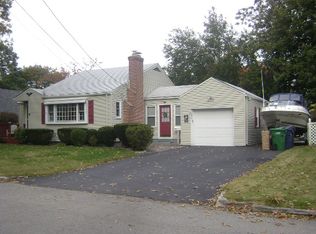97 Amsterdam Ave, Warwick, RI 02889